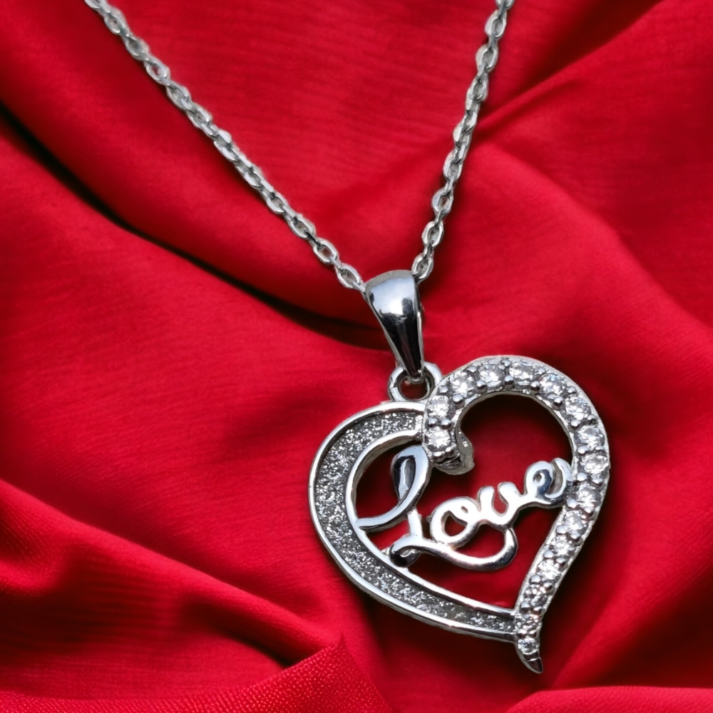 Kay Jewelers sterling diamond love heart pendant necklace